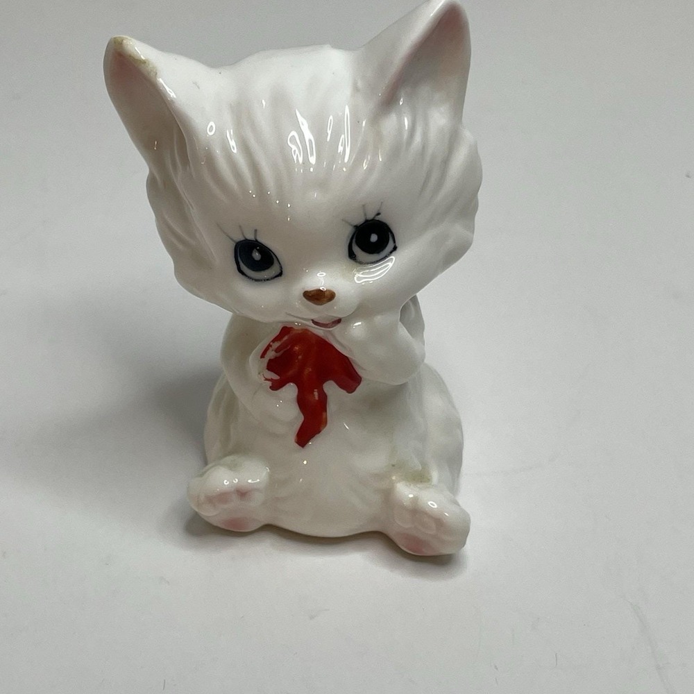 Vintage Kitten Porcelain White Cat Figurine Miniature Shadow Box Red Scarf